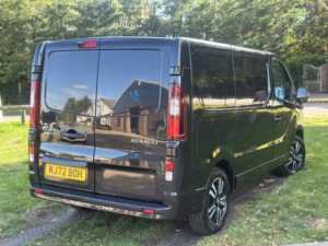 2022 Renault Trafic 2.0 Sl28 Blue Dci 150 Sport+ Panel Van My22 in Black — image 4