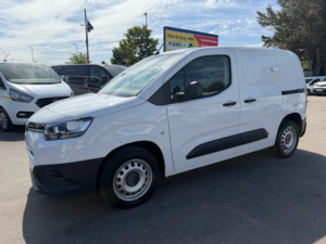 2023 Toyota Proace City 1.5 Bluehdi — image 3