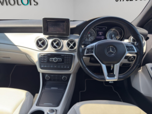 2014 Mercedes-Benz Gla 2.1 Gla220 Cdi Amg Line SUV 5dr Diesel 7g-Dct 4matic Euro 6 (s/s) (170 Ps) in Purple — image 2