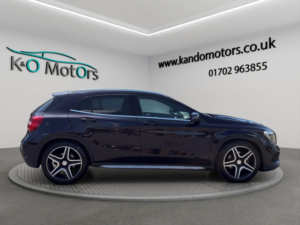 2014 Mercedes-Benz Gla 2.1 Gla220 Cdi Amg Line SUV 5dr Diesel 7g-Dct 4matic Euro 6 (s/s) (170 Ps) in Purple — image 3
