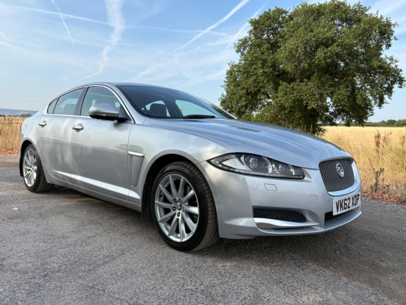2012 Jaguar Xf 2.2d Premium Luxury Auto Euro 5 (s/s) 4dr in Silver — image 1