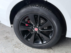 2022 Jaguar F-Pace 2.0 D200 Mhev R-Dynamic Black Auto AWD Euro 6 (s/s) 5dr in White — image 3