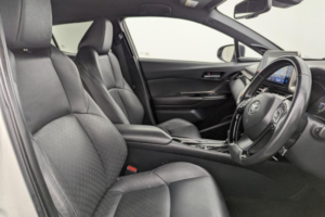 2019 Toyota C-Hr 1.8 Vvt-H Dynamic SUV 5dr Petrol Hybrid CVT Euro 6 (s/s) (122 Ps) in White — image 3