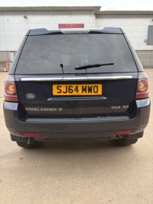 2014 Land Rover Freelander 2 2.2 Td4 Se Tech SUV 5dr Diesel Manual 4WD Euro 5 (s/s) (150 Ps) in Blue — image 4