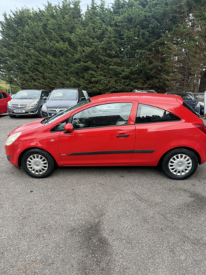2007 Vauxhall Corsa 1.2 I 16v Life in Red — image 4