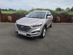 2016 Hyundai Tucson 1.7 Tucson Se Nav 1.7 D 116ps Bd +fss in White — image 6