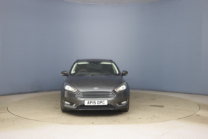 2015 Ford Focus 1.0 T Ecoboost Titanium in Grey — image 2
