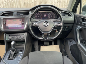 2017 Volkswagen Tiguan 2.0 Tdi Sel DSG Euro 6 (s/s) 5dr in Grey — image 5