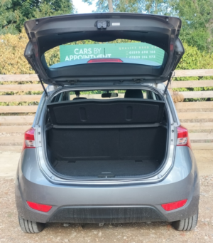 2012 Hyundai Ix20 1.4 Crdi Classic in Grey — image 6