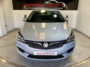2020 Vauxhall Astra 1.5 Turbo D Business Edition Nav in Silver — image 2