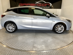 2020 Vauxhall Astra 1.5 Turbo D Business Edition Nav in Silver — image 5