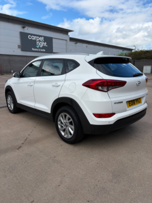 2018 Hyundai Tucson 1.6 Gdi Blue Drive Se SUV 5dr Petrol Manual Euro 6 (s/s) (132 Ps) in White — image 3