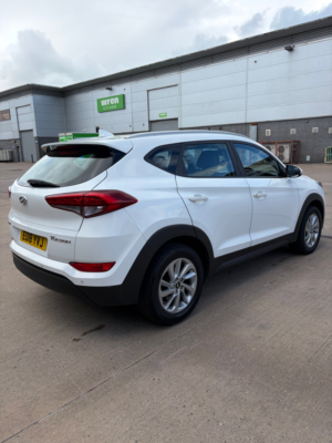 2018 Hyundai Tucson 1.6 Gdi Blue Drive Se SUV 5dr Petrol Manual Euro 6 (s/s) (132 Ps) in White — image 5