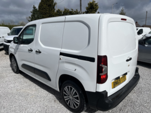 2019 Peugeot Partner 1.5 Bluehdi 650 Professional in White — image 6