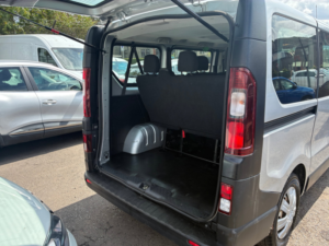 2017 Vauxhall Vivaro 1.6 Cdti 2900 Biturbo Ecoflex Combi Van Double Cab 5dr Diesel Manual L1 H1 Euro 6 (s/s) (9 Seat) (95 Ps) in Silver — image 4