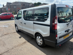 2017 Vauxhall Vivaro 1.6 Cdti 2900 Biturbo Ecoflex Combi Van Double Cab 5dr Diesel Manual L1 H1 Euro 6 (s/s) (9 Seat) (95 Ps) in Silver — image 5