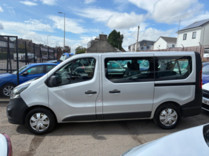 2017 Vauxhall Vivaro 1.6 Cdti 2900 Biturbo Ecoflex Combi Van Double Cab 5dr Diesel Manual L1 H1 Euro 6 (s/s) (9 Seat) (95 Ps) in Silver — image 6
