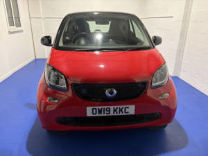 2019 Smart Fortwo 17.6kwh Prime in Black — image 2