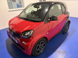 2019 Smart Fortwo 17.6kwh Prime in Black — image 3