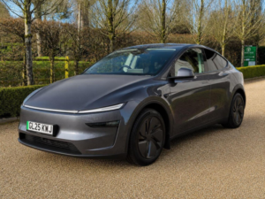 2025 Tesla Model Y 84.7kwh Long Range Auto Rwd 5dr in Grey — image 2