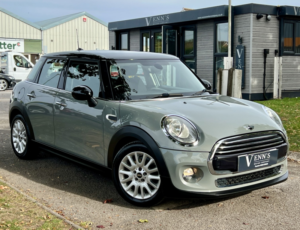 2016 MINI Hatch