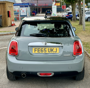2016 MINI Hatch 1.5 5-Door Hatch Cooper in Grey — image 6