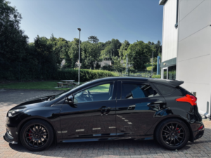 2015 Ford Focus 2.0 T Ecoboost St-3 in Black — image 6