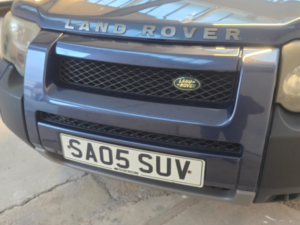 2005 Land Rover Freelander 2.5 V6 Hse in Blue — image 3