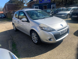 2010 Renault Clio 1.2 Tce Dynamique Euro 4 3dr in Silver — image 3