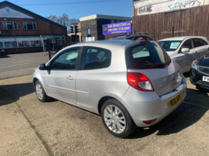 2010 Renault Clio 1.2 Tce Dynamique Euro 4 3dr in Silver — image 5