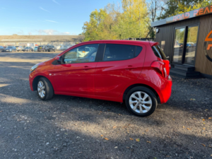 2017 Vauxhall Viva 1.0i Sl Easytronic Euro 6 5dr in Red — image 2