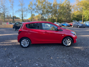 2017 Vauxhall Viva 1.0i Sl Easytronic Euro 6 5dr in Red — image 5