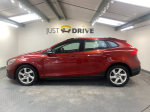 2014 Volvo V40 Cross Country 1.6 D2 Lux Hatchback 5dr Diesel Powershift Euro 5 (s/s) (115 Ps) in Red — image 2