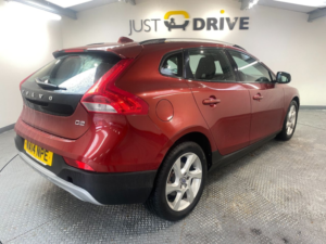 2014 Volvo V40 Cross Country 1.6 D2 Lux Hatchback 5dr Diesel Powershift Euro 5 (s/s) (115 Ps) in Red — image 5