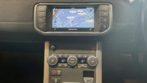 2016 Land Rover Range Rover Evoque Td4 Se Tech in Red — image 5