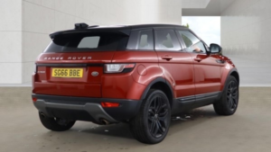2016 Land Rover Range Rover Evoque Td4 Se Tech in Red — image 6