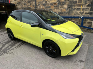 2016 Toyota Aygo 1.0 Vvt-I X-Cite 3 Yellow Bi-Tone Euro 6 5dr in Yellow — image 2