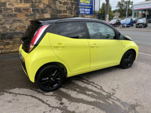 2016 Toyota Aygo 1.0 Vvt-I X-Cite 3 Yellow Bi-Tone Euro 6 5dr in Yellow — image 5