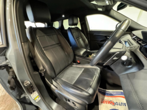 2022 Land Rover Range Rover Evoque 2.0 D200 Mhev R-Dynamic Se Auto 4WD Euro 6 (s/s) 5dr in Grey — image 4