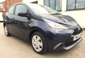 2016 Toyota Aygo 1.0 Vvt-I X-Play in Blue — image 2
