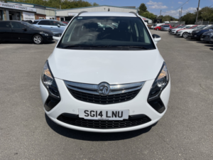 2014 Vauxhall Zafira Tourer 1.8 16v Exclusiv in White — image 6