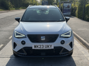 2023 SEAT Arona 1.0 Tsi Fr in White — image 5