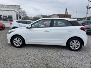 2017 Hyundai I20 1.2 I20 Se 1.2 84ps My17 in White — image 4