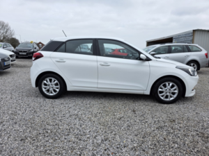 2017 Hyundai I20 1.2 I20 Se 1.2 84ps My17 in White — image 5