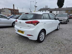 2017 Hyundai I20 1.2 I20 Se 1.2 84ps My17 in White — image 6