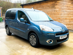 2015 Peugeot Partner Tepee 3 SEAT Wheelchair Accessible Vehicle With Access Ramp in Blue — image 3