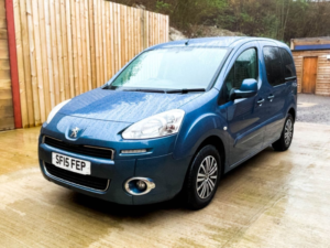 2015 Peugeot Partner Tepee 3 SEAT Wheelchair Accessible Vehicle With Access Ramp in Blue — image 5