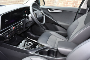 2026 Kia Niro 1.6h Gdi Evolve SUV 5dr Petrol Hybrid Dct Euro 6 (s/s) (136 Bhp) in Grey — image 4