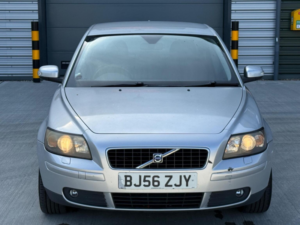 2007 Volvo S40 1.6 S 4dr in Silver — image 2