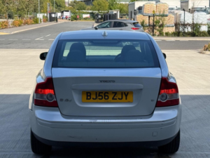 2007 Volvo S40 1.6 S 4dr in Silver — image 6